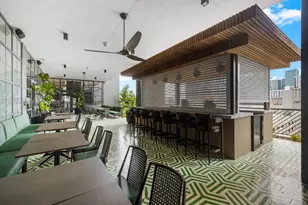 159 NE 6th St, Miami, FL 33132 - Photo 14