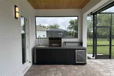 520 Caroline Drive, Vero Beach, FL 32968 - Photo 6