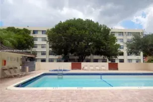 2401 Riverside Dr, Coral Springs, FL 33065 - Photo 6