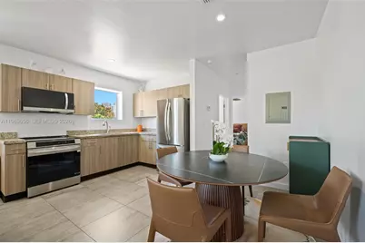 165 NW 39th St #8, Miami, FL 33127 - Photo 8