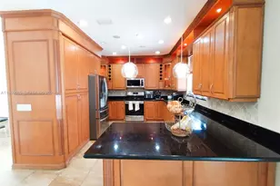 18243 Blue Lake Way, Boca Raton, FL 33498 - Photo 10