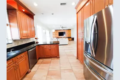 18243 Blue Lake Way, Boca Raton, FL 33498 - Photo 12