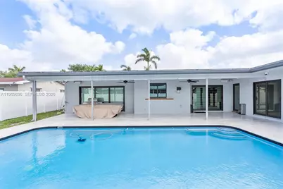 10950 NW 16th Ct, Pembroke Pines, FL 33026 - Photo 38