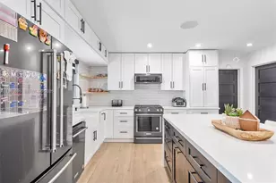 10950 NW 16th Ct, Pembroke Pines, FL 33026 - Photo 12