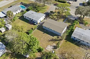 931 Chateau Park Dr, Fort Lauderdale, FL 33311 - Photo 6