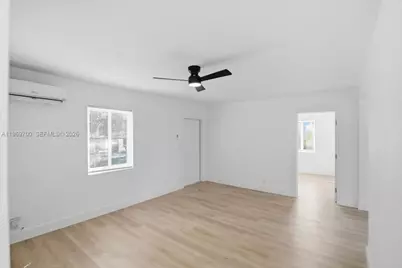 931 Chateau Park Dr, Fort Lauderdale, FL 33311 - Photo 18