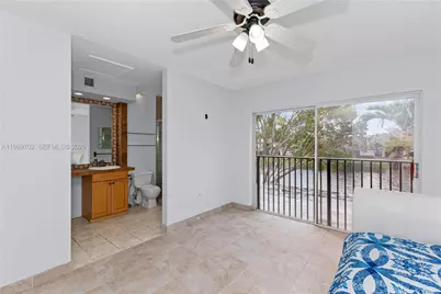 9722 NW 23rd Ct, Pembroke Pines, FL 33024 - Photo 22