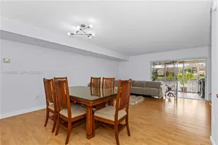 9722 NW 23rd Ct, Pembroke Pines, FL 33024 - Photo 10