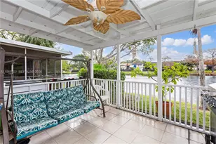 9722 NW 23rd Ct, Pembroke Pines, FL 33024 - Photo 14