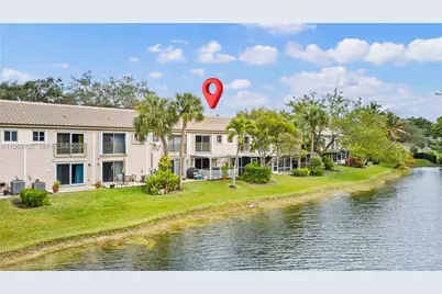 9722 NW 23rd Ct, Pembroke Pines, FL 33024 - Photo 18