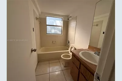 1024 Twin Lakes Dr #21-F, Coral Springs, FL 33071 - Photo 8