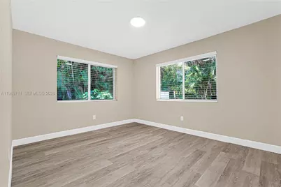 11919 NE 8th Av, Biscayne Park, FL 33161 - Photo 26