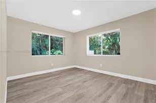 11919 NE 8th Ave, Biscayne Park, FL 33161 - Photo 26