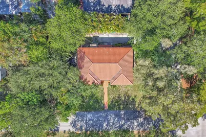 11919 NE 8th Av, Biscayne Park, FL 33161 - Photo 30