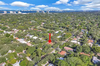 11919 NE 8th Av, Biscayne Park, FL 33161 - Photo 32