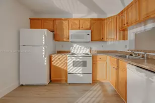 950 Constitution Dr, Homestead, FL 33034 - Photo 8