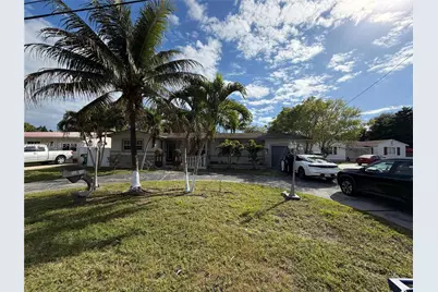 150 NE 164th St, Miami, FL 33162 - Photo 1