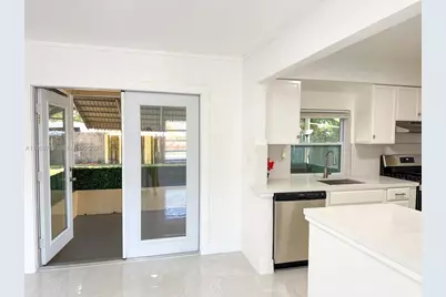 7040 NW 24th St #7040, Sunrise, FL 33313 - Photo 2