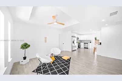 906 Capetown Ave, Lehigh Acres, FL 33974 - Photo 4