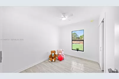 906 Capetown Ave, Lehigh Acres, FL 33974 - Photo 16