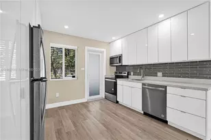 11919 NE 8th Ave, Biscayne Park, FL 33161 - Photo 6