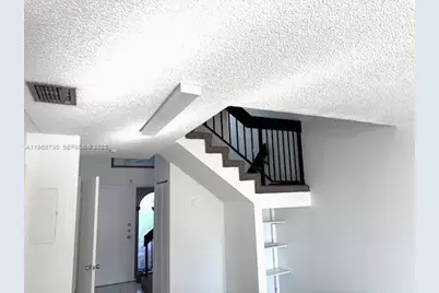 10219 SW 89th St, Miami, FL 33176 - Photo 4