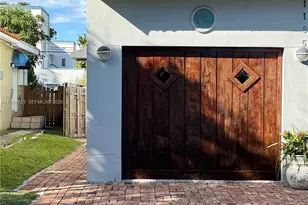 1185 Biarritz Dr, Miami Beach, FL 33141 - Photo 1