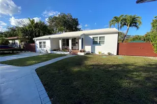 951 NE 116th St, Biscayne Park, FL 33161 - Photo 2