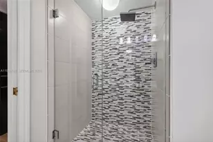 3610 Yacht Club Dr, Aventura, FL 33180 - Photo 10