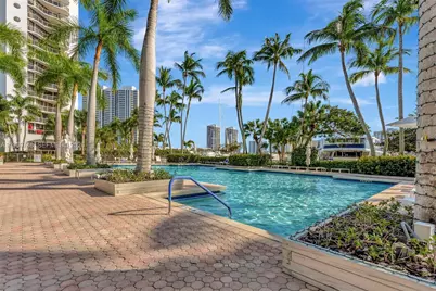 3610 Yacht Club Dr #414, Aventura, FL 33180 - Photo 20
