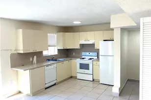 451 NE 136th St, North Miami, FL 33161 - Photo 24
