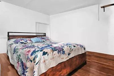 2104 NW 1st Ter, Miami, FL 33125 - Photo 8