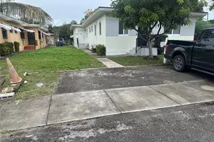 1147 NE 113th St, Miami, FL 33161 - Photo 10