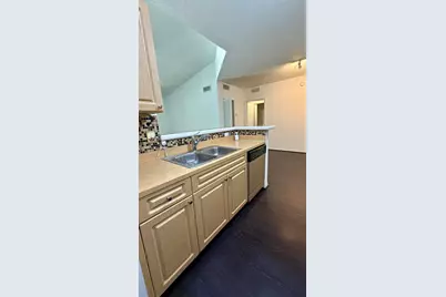 6831 SW 44th St #302, Miami, FL 33155 - Photo 8