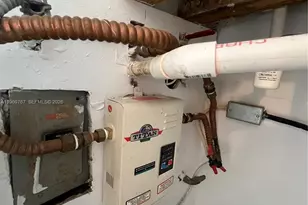 6937 Bay Dr, Miami Beach, FL 33141 - Photo 10