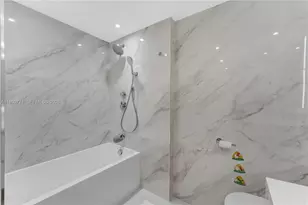 20191 E Country Club Dr, Aventura, FL 33180 - Photo 34