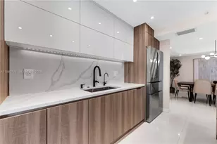 20191 E Country Club Dr, Aventura, FL 33180 - Photo 8