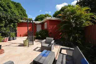 890 E 38th St, Hialeah, FL 33013 - Photo 30