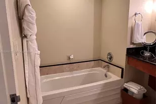 18001 Collins Ave, Sunny Isles Beach, FL 33160 - Photo 16