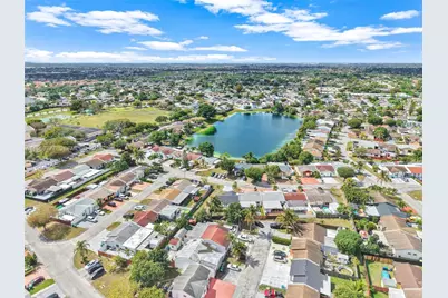 19635 NW 52nd Pl, Miami Gardens, FL 33055 - Photo 6