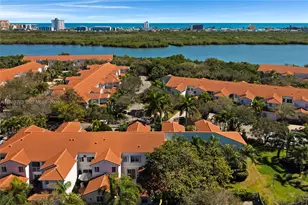 1690 Yellowheart Way, Hollywood, FL 33019 - Photo 2