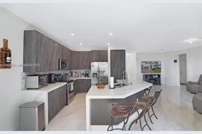 10321 SW 232nd St, Cutler Bay, FL 33190 - Photo 8