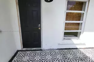 1998 NE 135th St, North Miami, FL 33181 - Photo 4