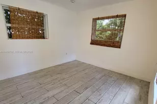 1998 NE 135th St, North Miami, FL 33181 - Photo 12