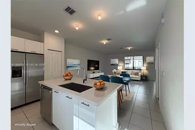 4654 NW 83rd Pkwy #4654, Doral, FL 33166 - Photo 4