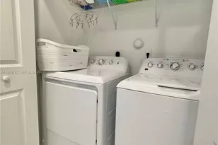 4654 NW 83rd Pkwy, Doral, FL 33166 - Photo 18