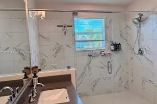 4342 Lago Dr, Pompano Beach, FL 33064 - Photo 10