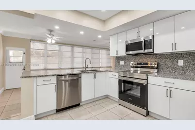 5300 Grant St, Hollywood, FL 33021 - Photo 8