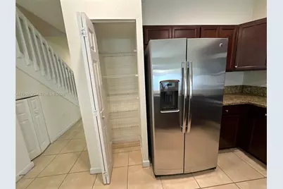 9374 W 32nd Ln, Hialeah, FL 33018 - Photo 6