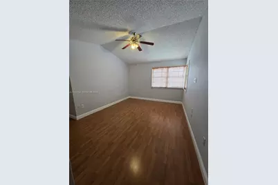 14611 Balgowan Rd #204-1, Miami Lakes, FL 33016 - Photo 8